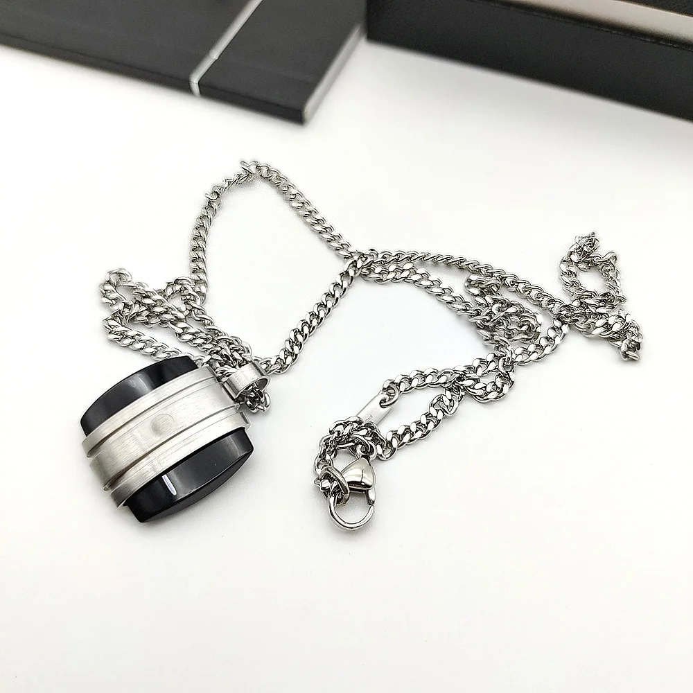 PJS MB 1:1 Necklace Classic Rounded Square Pendant Stainless Steel Chain Blak Trim Masculine Luxury Jewelry With Box Set