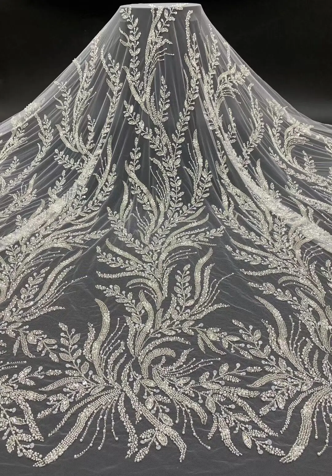 

High Quality ZH-1302958 African Nigerian Tulle Lace Fabric Sequins Embroidery French Wedding Party Dress Beads