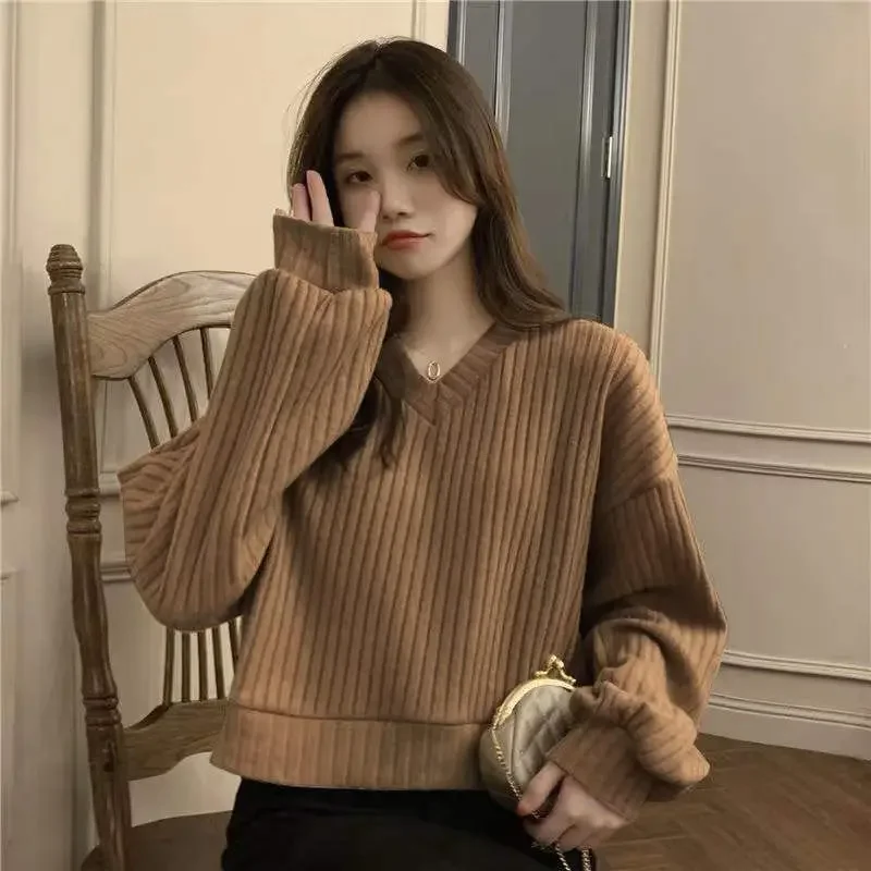 

Retro Women's striped knitted V-neck bottomed shirt top Korean loose long sleeve short top 2022 autumn new casual top women