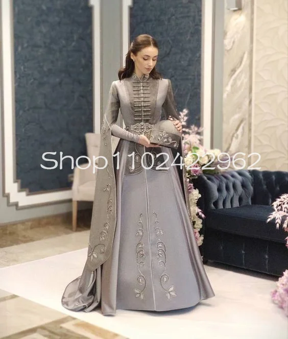 

Silver Grey Muslim Caftan Prom Dresses With Cape Long Sleeve High Neck Embroidery Stain Caucasus Ingushetia Evening Gown Outfit