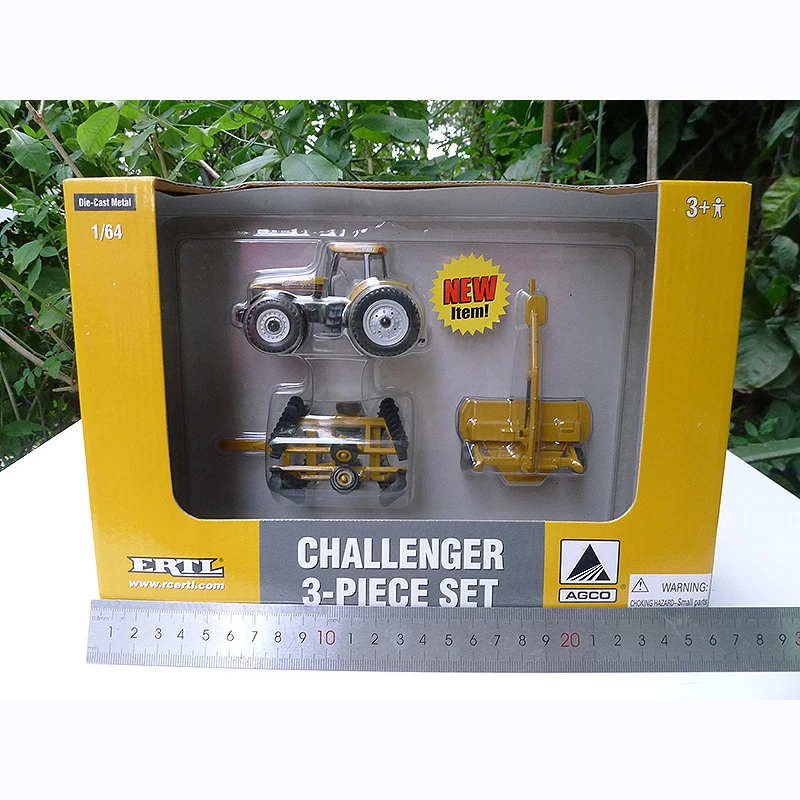 Diecast Alloy 1:64 Challenger Tractor Trailer Farm Set Model