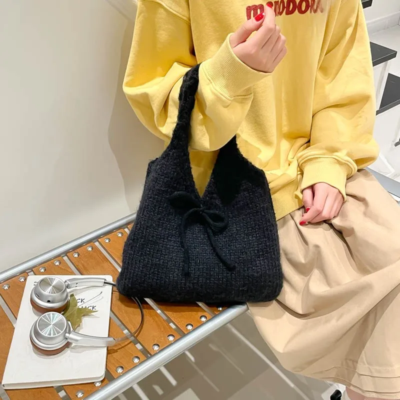 Women Girls Solid Color Shoulder Bag Underarm Shoulder Bag Simple Shoulder Handbag for Travel Shopping Work Daily Use