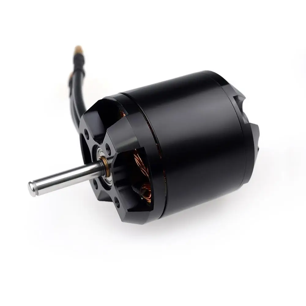 Moteur sans balais Surpasshobby C4250 600KV 800KV 1250W pour avion RC, hélicoptère, drone, vue arrière avec l'axe et les écrous de fixation.