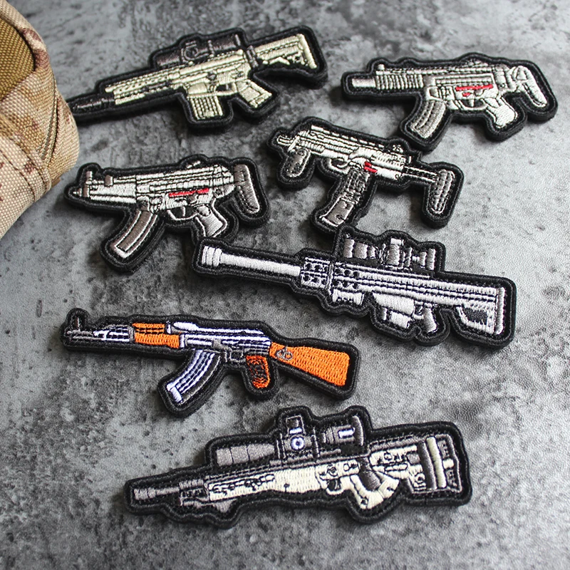 Q-Version 81-1 Mini-Gewehr bestickte Klett-Aufnäher, militärisches Geheimnis, taktisches AK-Armband, Moralabzeichen, Rucksack-Aufkleber