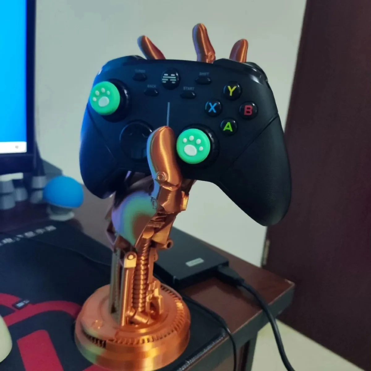 3D Printing Cyberpunk Robotic Hand Statue Game Controller Stand