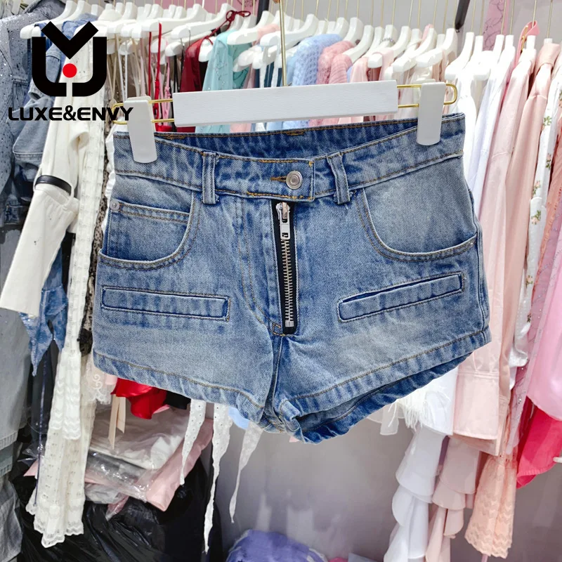 

LUXE&ENVY Summer One Button Zipper Decoration Short Spicy Girl Style Jeans Shorts Women 2023 Autumn