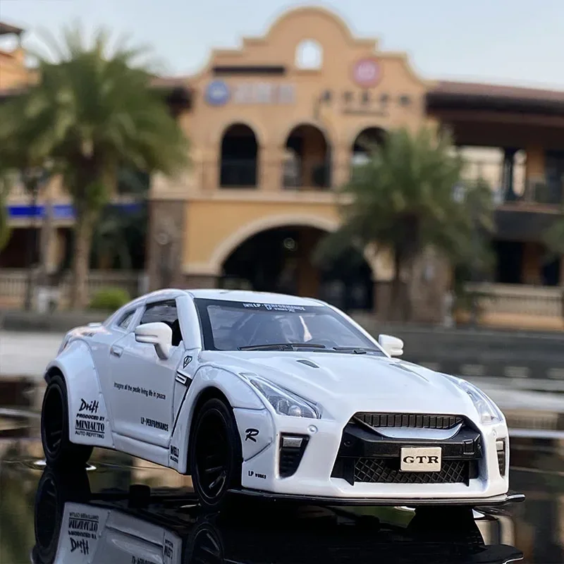 Alloy Sports Car Diecast Toy - Nissan Skyline Ares GTR Racing Collection
