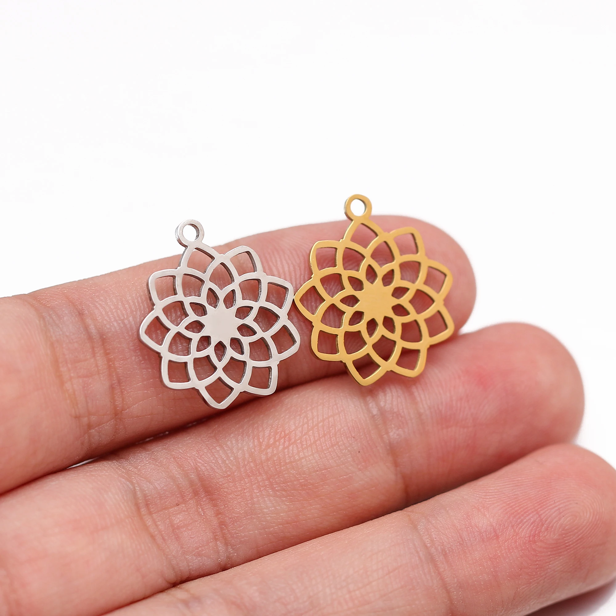5 Stück Yoga OM Blumen Charms Edelstahl Hohl Amulett Chakra Anhänger DIY Halskette Armband Ohrring Schmuckherstellung Zubehör – Detail 8
