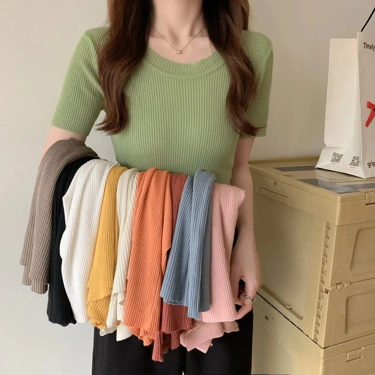 ��Ʈ ���� ���� Ƽ����, �ܻ� ȭ��Ʈ �׸� �м�, ���� ����콺, 2023 ���� ���� ���