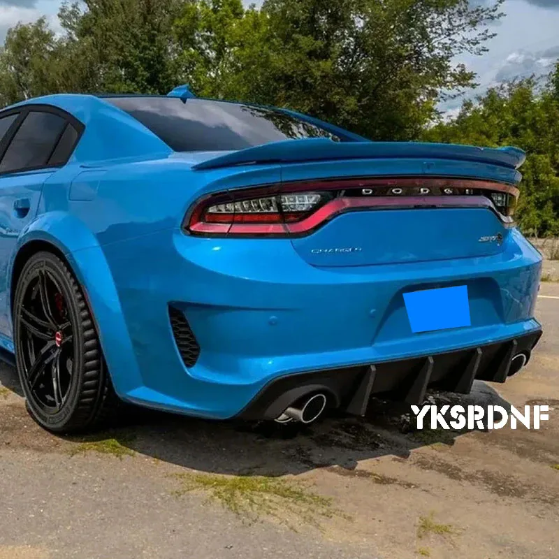 Rear Bumper Lip Diffuser Spoiler Lower Splitter Protector Gloss Black Or Carbon Fiber Look 2015 To For Dodge Charger SRT