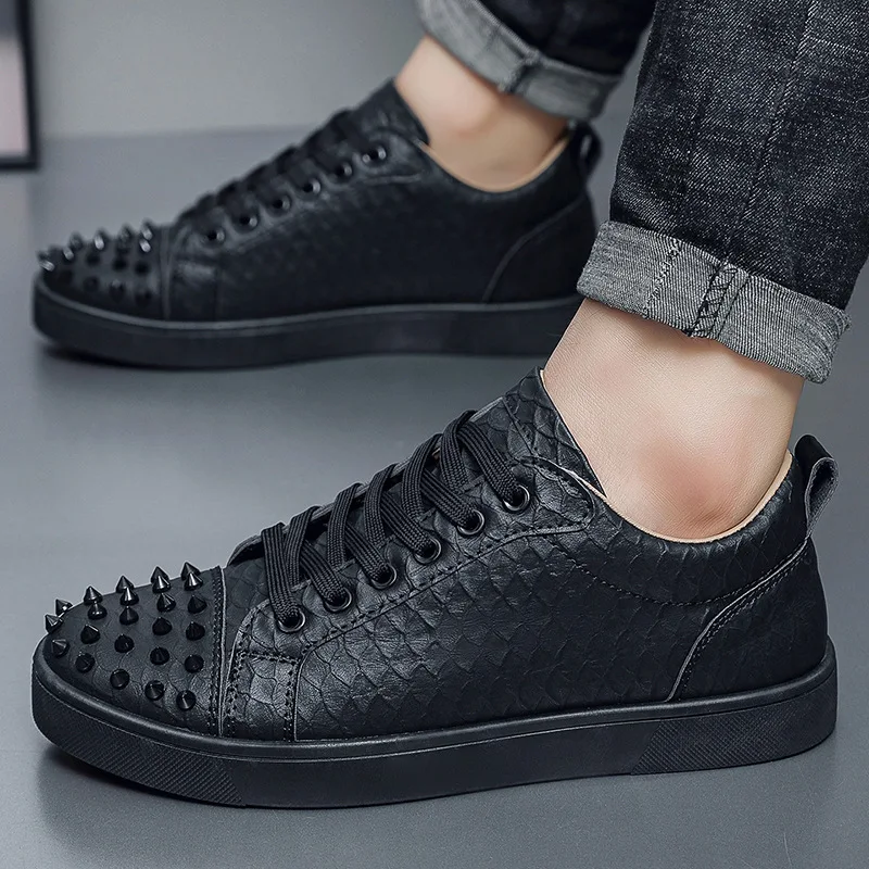 2026 New Fashion Rivet Men's Board Shoes Spirit of Youth Casual Single Shoes Trendy male Sports Shoes 2