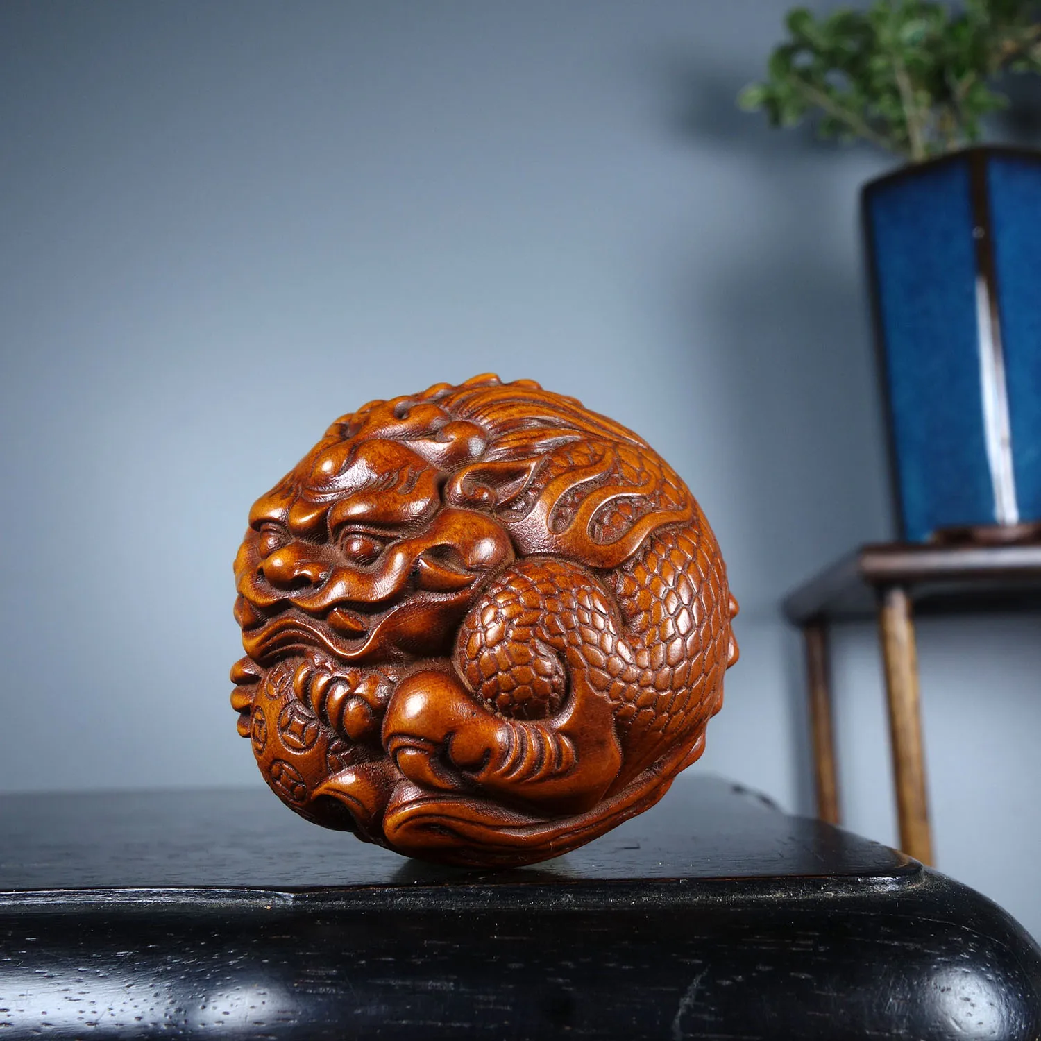 

Huangyang Wood Carved Plastic Ornaments are Finely Crafted and Have a Beautiful Appearance Which is Worth Decorating