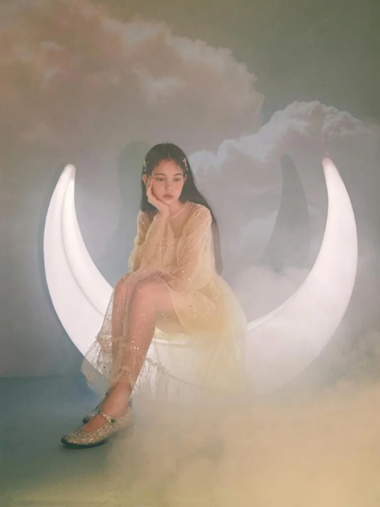 

Moon light outdoor solar creative homestay courtyard crescent hanging chair floor bent moon light decoration
