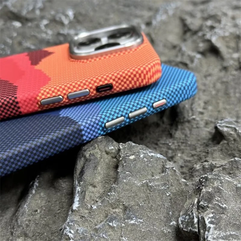 Carbon Fiber Relief MagSafe Case with Alloy Lens