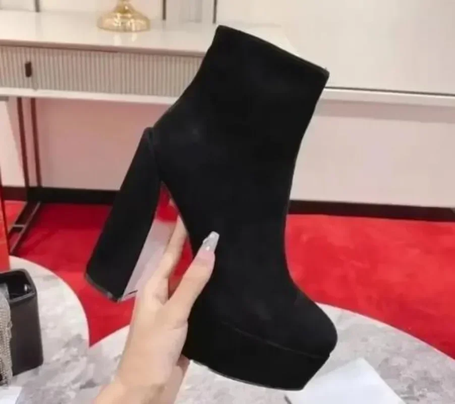 

Top Quality Womens High Heels Luxury Fashion Ladies Crystal Glisten Red Sole Shoes Classic Retro Designer Heel Platform Boots 13