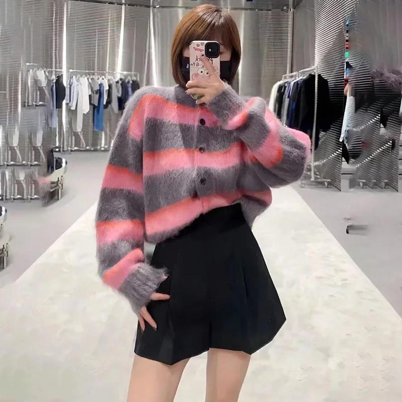 

Fashion Classic Trendy Luxury Designer Autumn/ Winter New Mohair Striped Single Breasted Sweater Cardigan Female A2