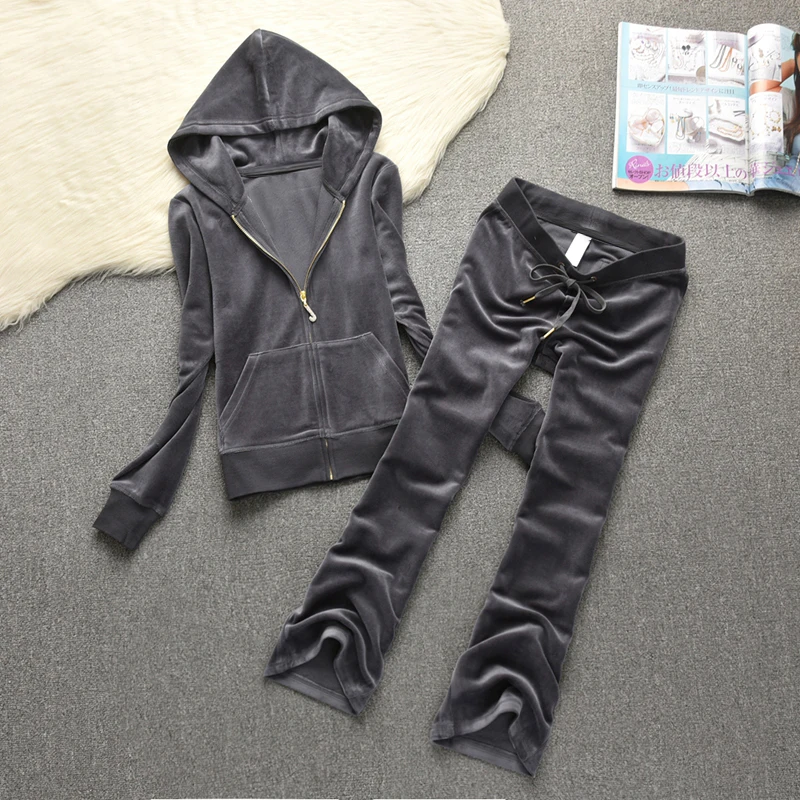 Рисунок 5 - Элегантные женские комплекты