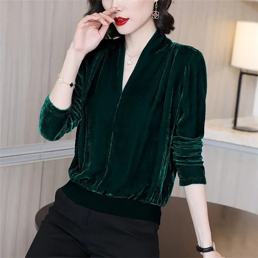 blackish green