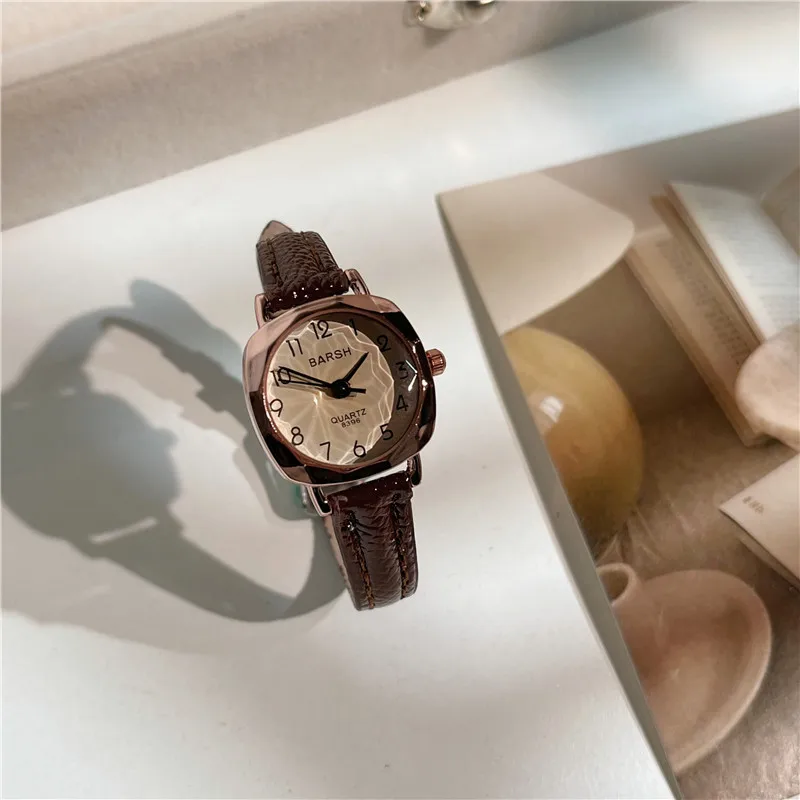 Camellia small dial square watch for women, retro strap quartz women's watch