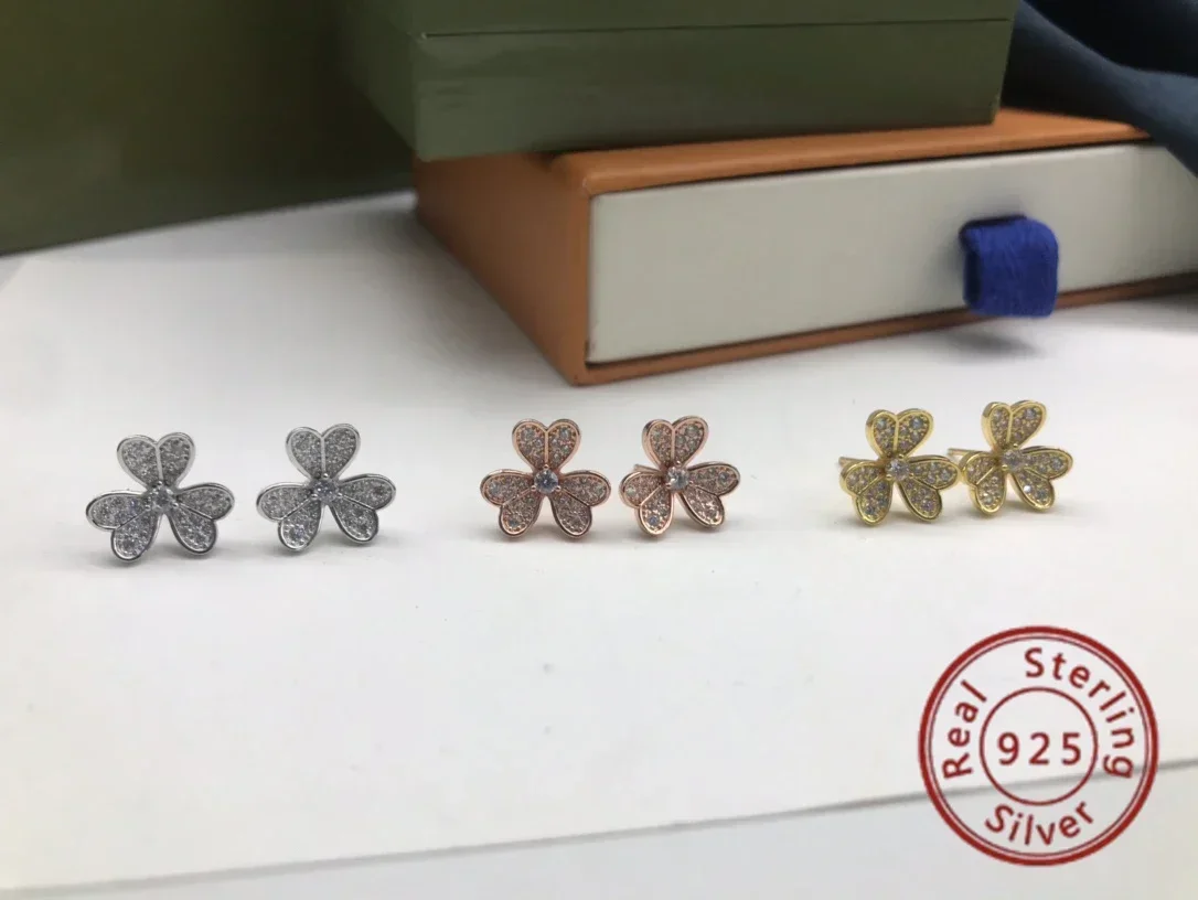 여성용 VCA 스터드 귀걸이, 세련되고 우아한 S, 2024