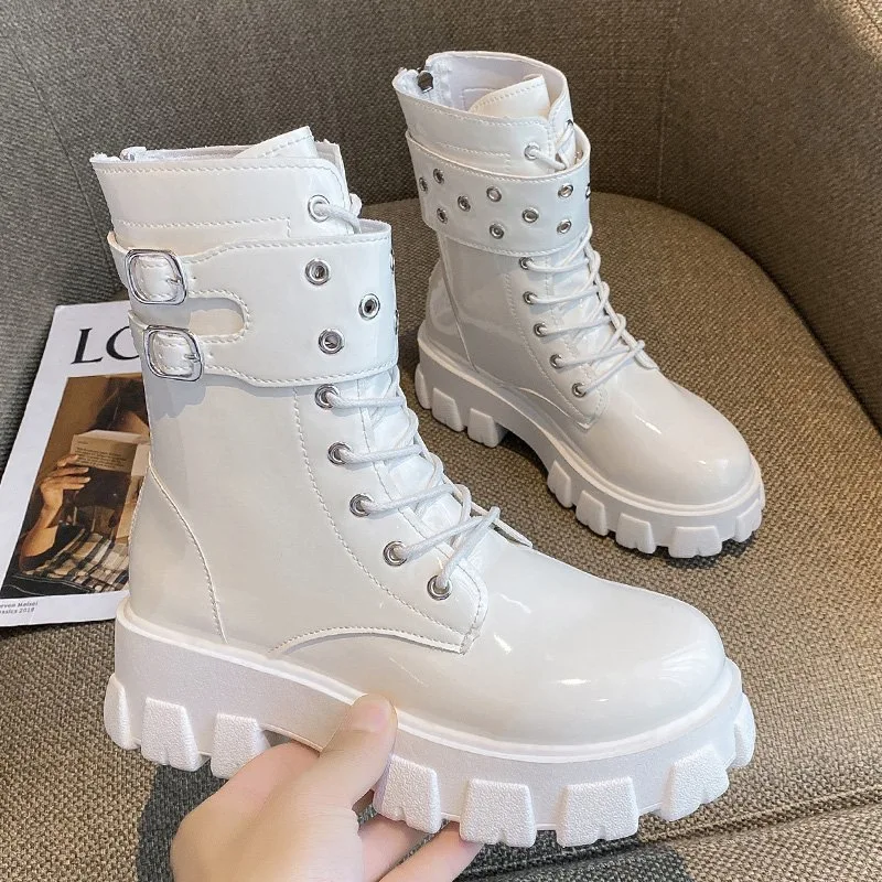 New Autumn Women Platform Boots Fashion Round Toe Rivets Non-slip Thick Sole Punk Boots Ladies Gothic Boots Zapatos Mujer Shoes