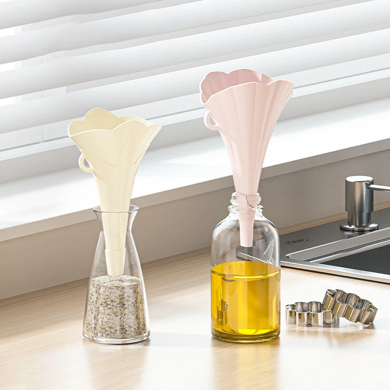 

Silicone Folding Funnel Portable Home Kitchen Liquid Dispenser Telescopic Long Neck Funnels Kitchen Gadget Accessories