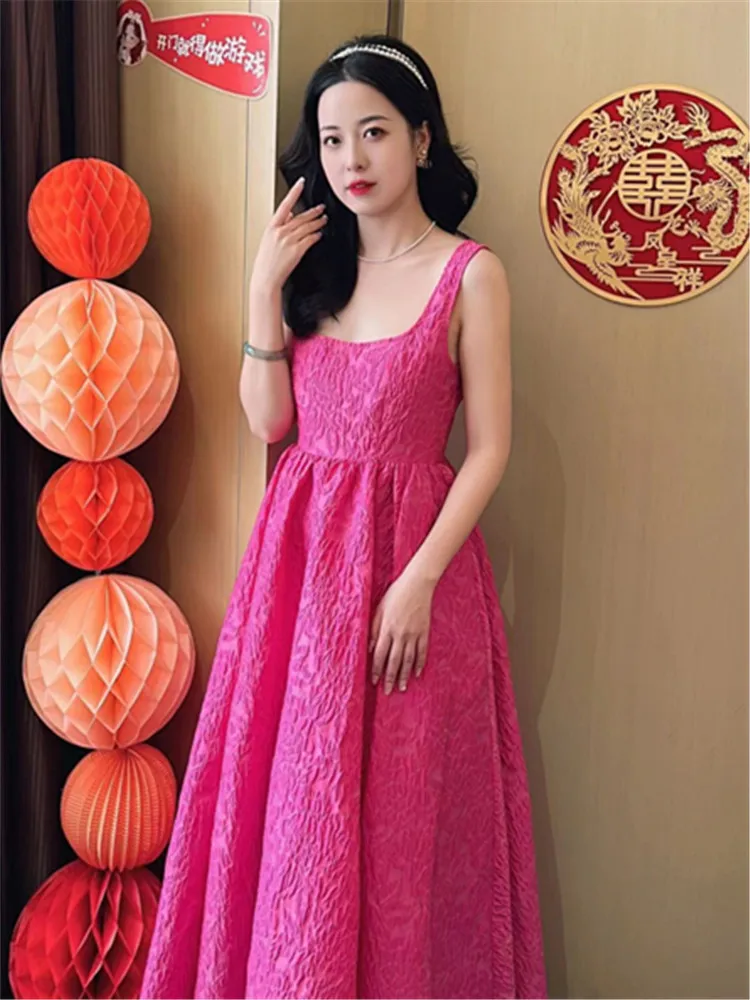 

New Chinese style dragon fruit colored morning gown for bride with a sense of luxury, niche light wedding dress, banquet evening