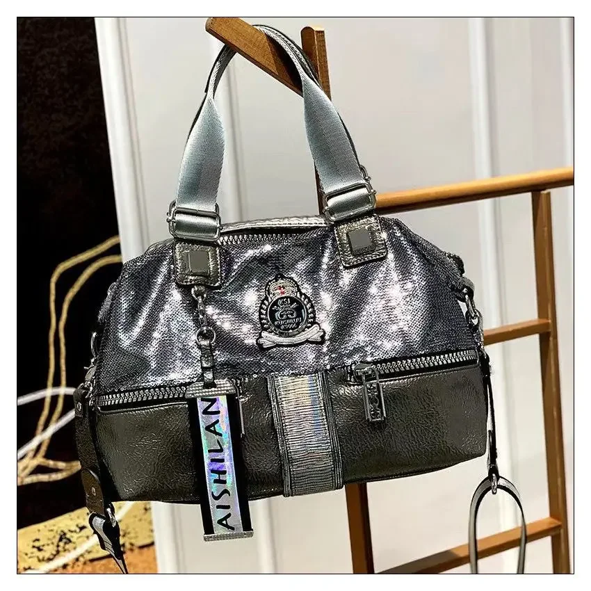 Large Capacity Handbag - Interior Organization