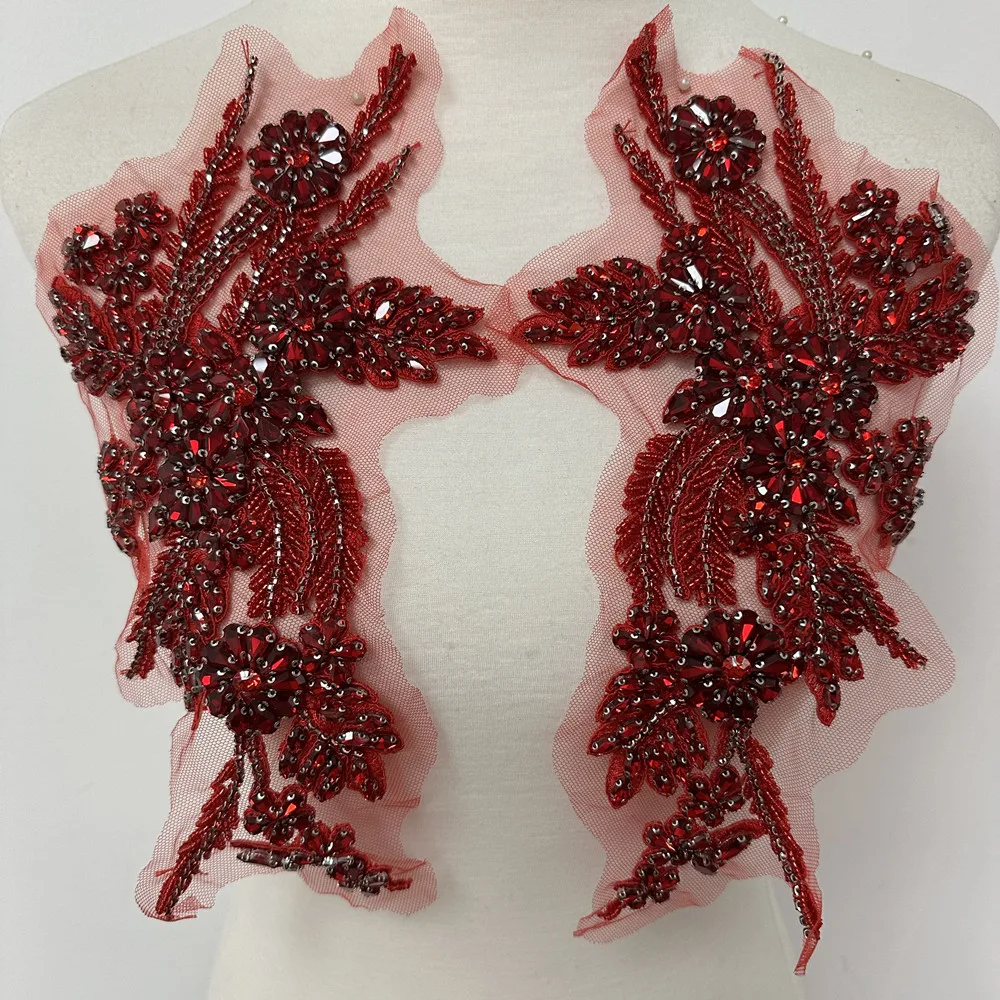 재고가 있는 라인스톤 아플리케 네크라인이 있는 패션 다양한 색상 전면 크리스탈 웨딩 칼라