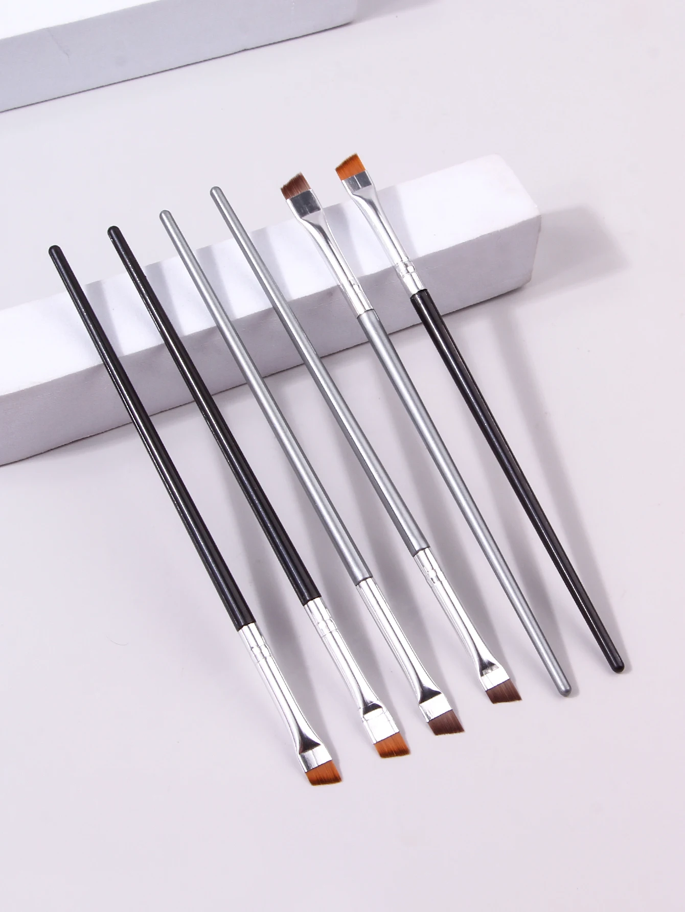 6PCS Thin Eyeliner Makeup Brush Set Fine Liner Brushes Professional Angled  Eyebrow Brush High Quality Brow Contour Makeup Tool 2