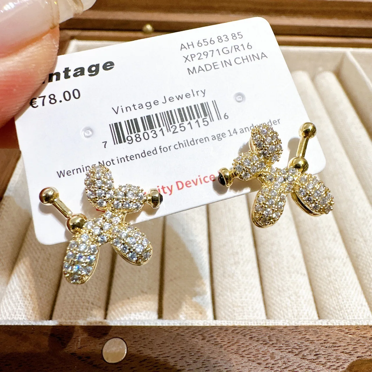 

Earring Earrings Classic Women Henan Titanium Fashion Metal Dangle Earrings Stainless Steel Earrings Markdown Sale