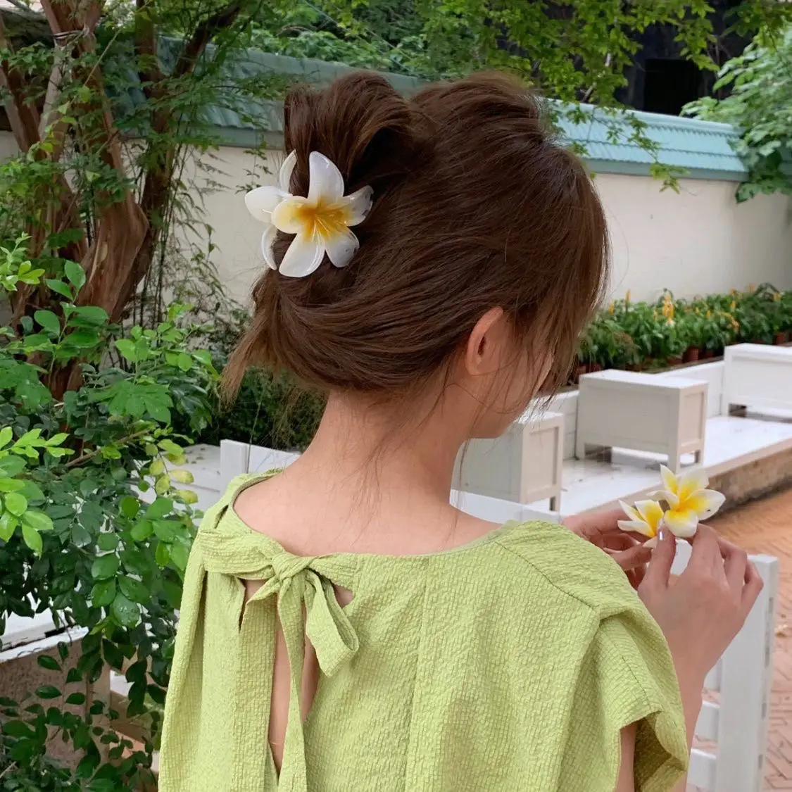 Hair Accessories 4-Piece Gradient Flower Hair Accessories Set Beach Style Hairpins Flower Claw Clips Summer Hawaiian Style