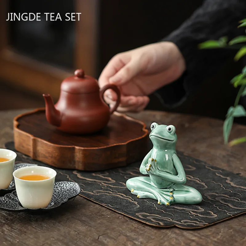 Creative Ceramics Tea Pet Ornaments Zen Frog Statue Tea Figurine Decoration Home Desktop Decore Crafts Tea Set Accessories