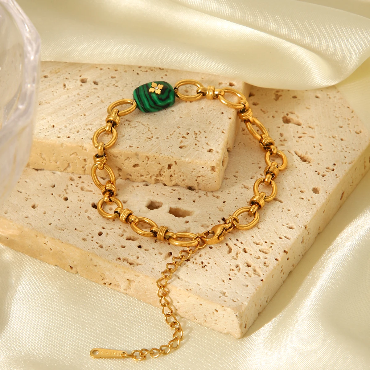 Vintage Edelstahl-Armband mit Grünem Zirkon für Damen 2026 Neuerscheinung Trendiger Alltagsschmuck für Dates Valentinstagsgeschenke – Detail 4