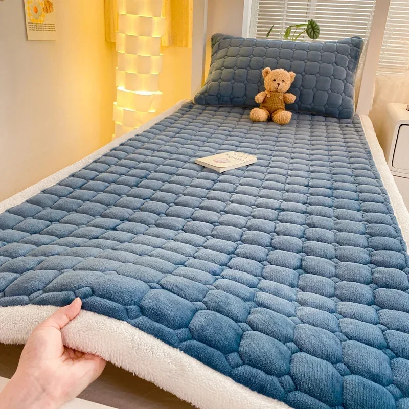 Winter Milk Velvet Bedspread King Size Bed Cover Quilted Mattress Pad Washable Mattress Protector Bed Linen Queen Bedsheet