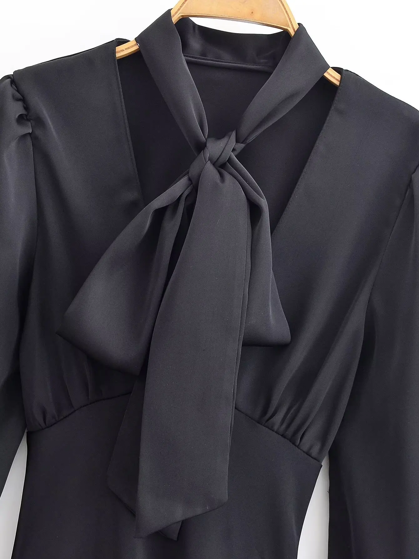 Women Satin V-Neck Scarf Lace-Up Blouses Female Fashion Spring Autumn New Long Sleeved Shirt Lady High Street Chic Ladies' Tops