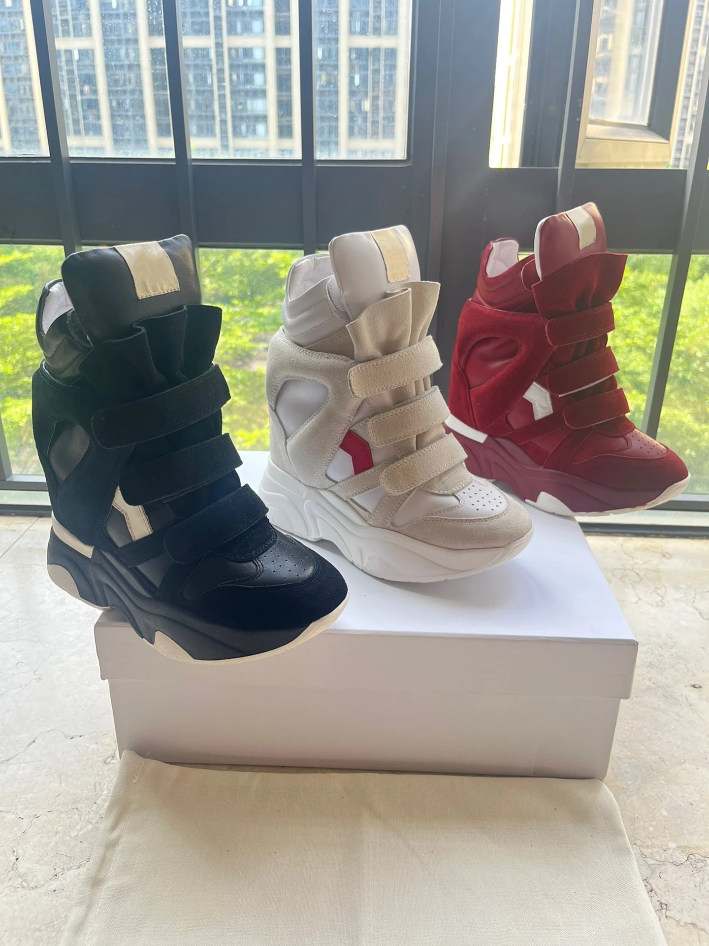 baskets à talons compensés