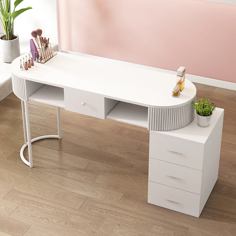 Рисунок 3 - Белая дизайнерская кавайная настольная