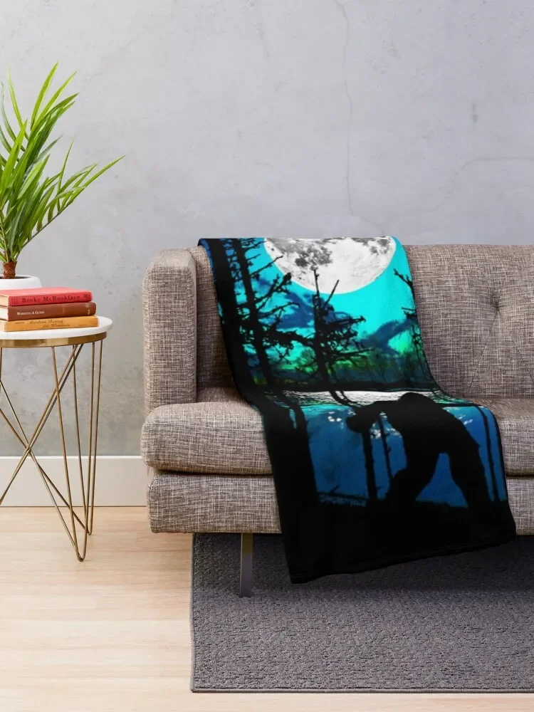 Bigfoot T-ShirtBigfoot Moon Ƽ���� _ �κ� ���̽� _ Throw ���, ���� Ʈ���� ����Ʈ ���