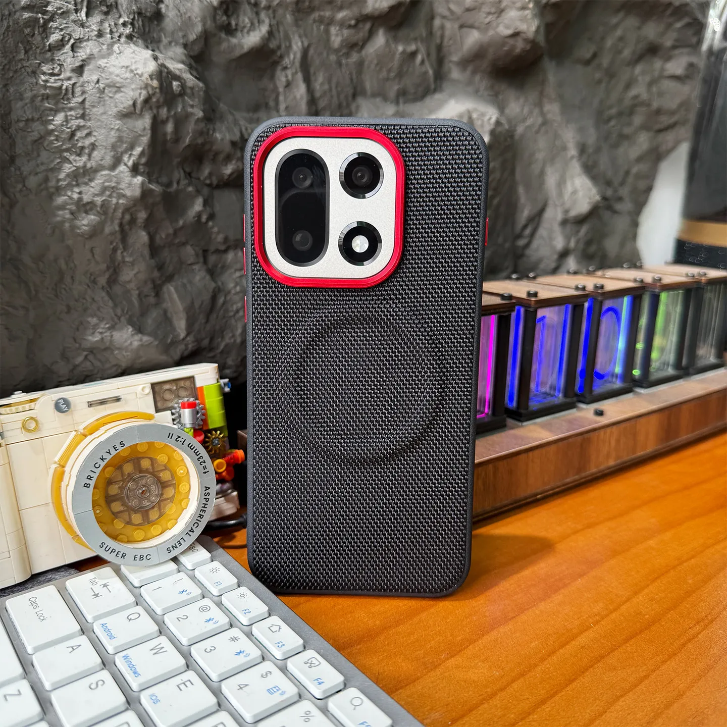 Luxury Business Nylon Woven Texture PU Leather Magnetic Wireless Charging Shockproof Case
