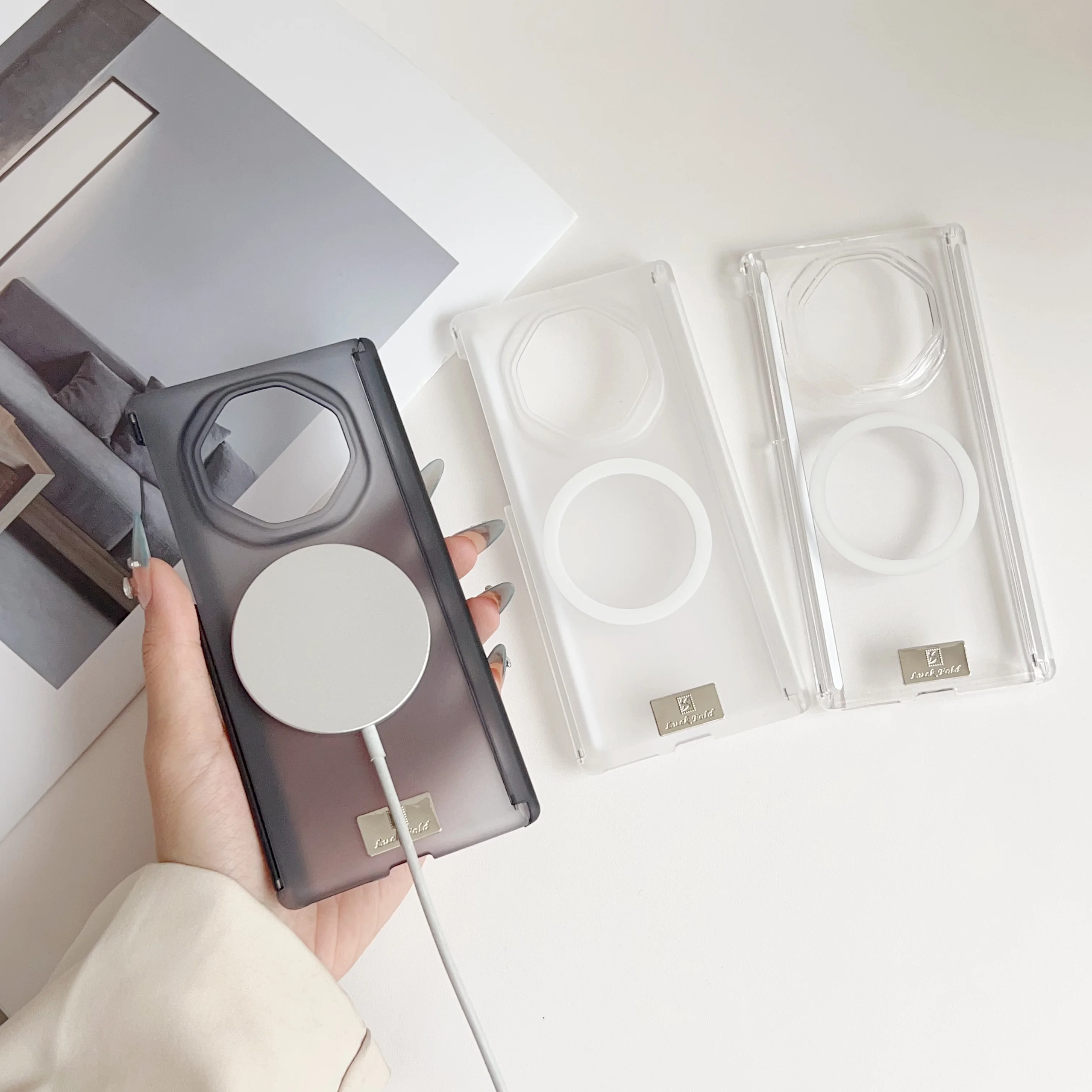 Matte Magnetic Dual Hinge Translucent PC Case