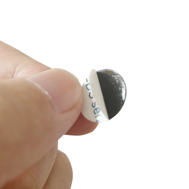 Рисунок 3 - Наклейка с логотипом для Skoda