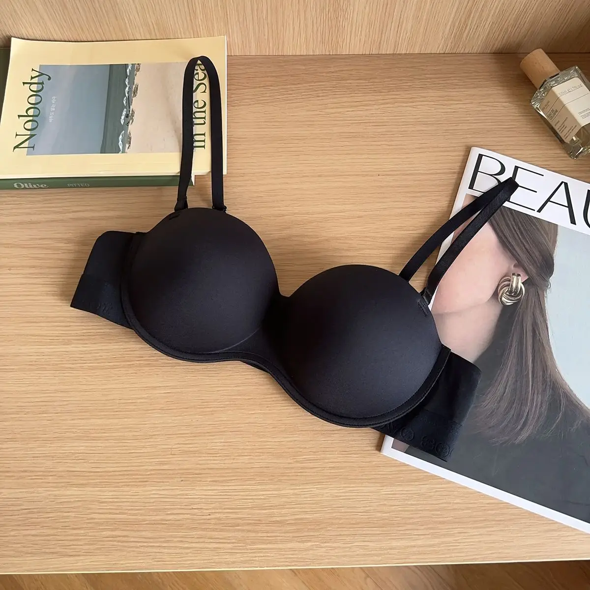 Push-Up Bra Round Stand-Up Cup Seamless Half-Cup Bra Without Underwire