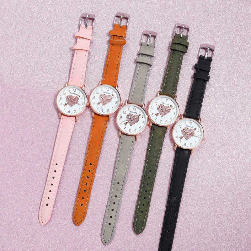Cute Heart-shaped Dial Glowing Children's Watch Luminous Fluorescent Female Student Fashion Watch Simple love at first sight 4