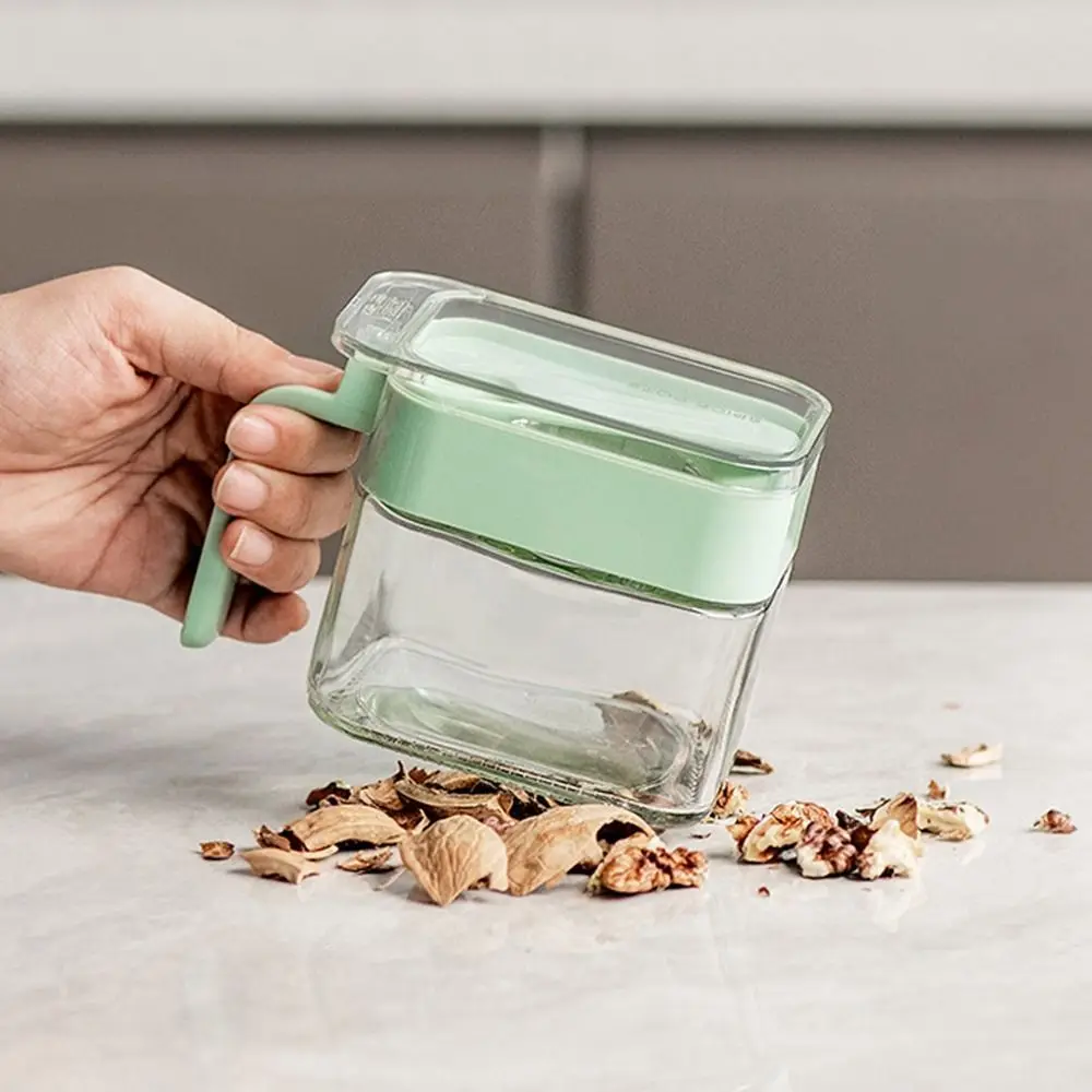 Description Picture 4 of itemSealed Glass Seasoning Box Dustproof Moisture-proof Condiment Jar with Spoon and Handle Save Space Sugar and Salt Container