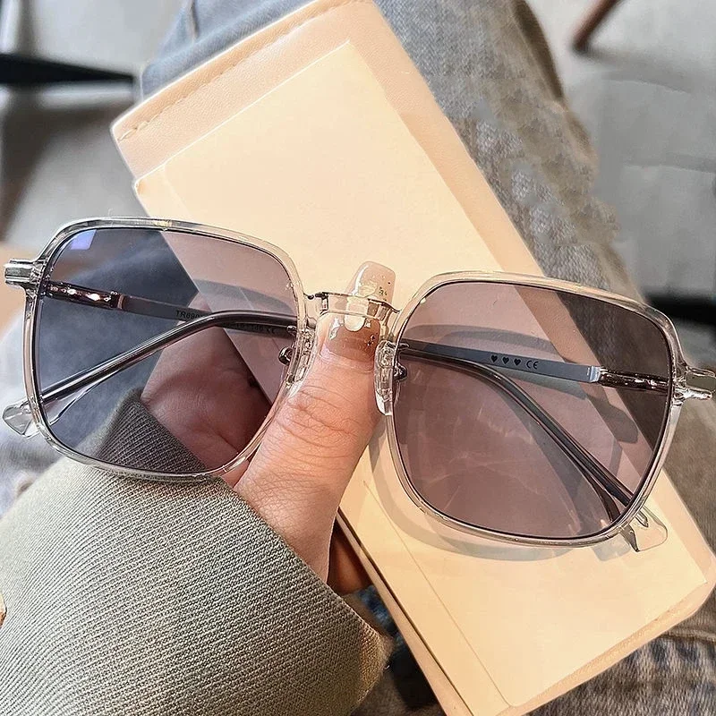 Men Women Color Changing Eyeglasses New Style Photochromic Reading Glasses Anti UV Sunglasses Luxury Far Sighted Eyewear 0~+4.0 3