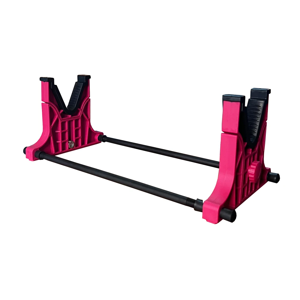 Stojak na broń i ekspozytor z regulacją długości i wysokości, montowany na ścianie, do przechowywania i podpierania karabinów, wspomagający czyszczenie i konserwację.