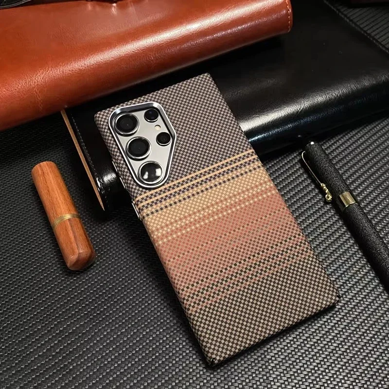 Sleek Carbon Fibre Texture Magnetic Phone Case - Shockproof, Wireless Charging Compatible, Durable Hard Shell Cover