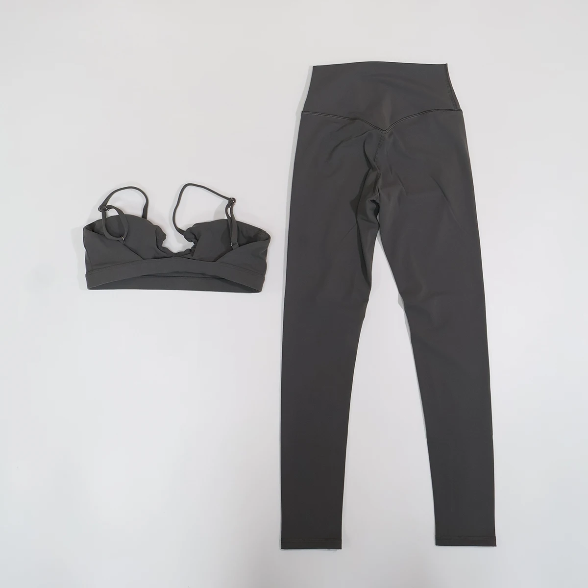 Weiches Zweiteiliges Sportset für Damen mit Überkreuz-Bandeau-Top, Yoga-Gym-Outfit, Sportbekleidung für Frauen, Lässige Bequeme Fitnesskleidung – Detail 21