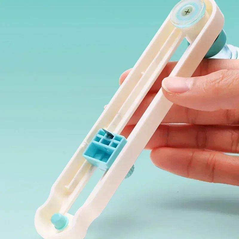 360 ° Taglierina circolare Mini pressa Taglierina manuale per carta rotante in plastica Taglierina manuale per carta da taglio da tavolo per studenti - immagine 5